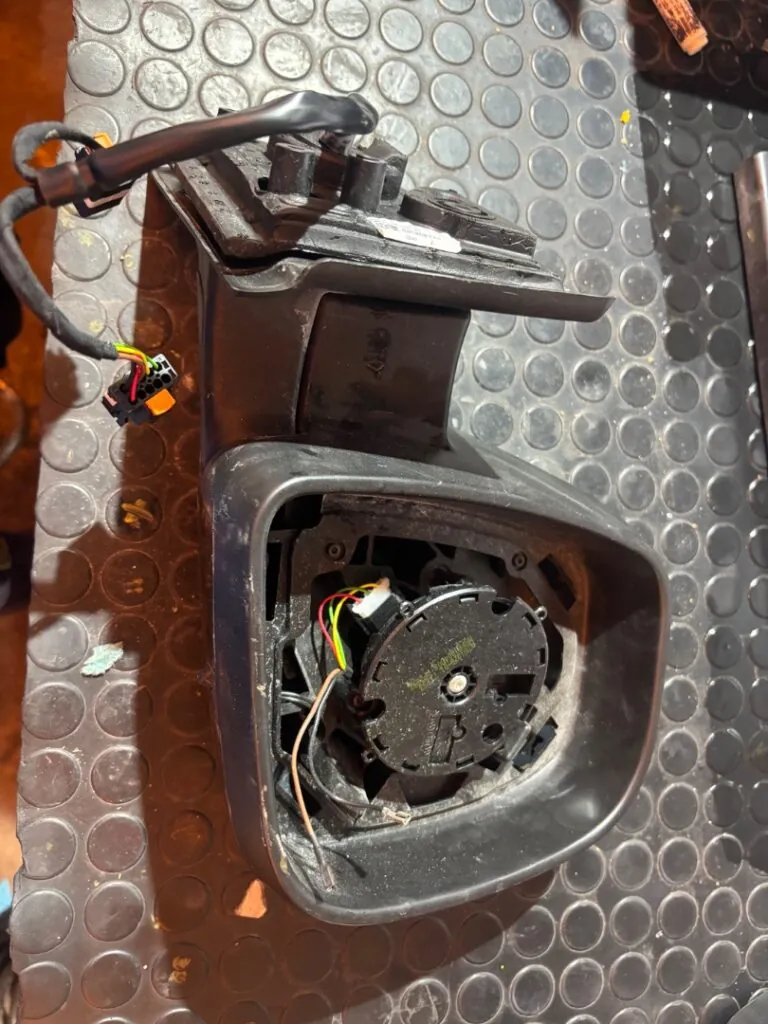 RETROVISOR DERECHO 125905