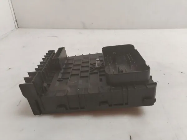 CAJA RELES / FUSIBLES 125301