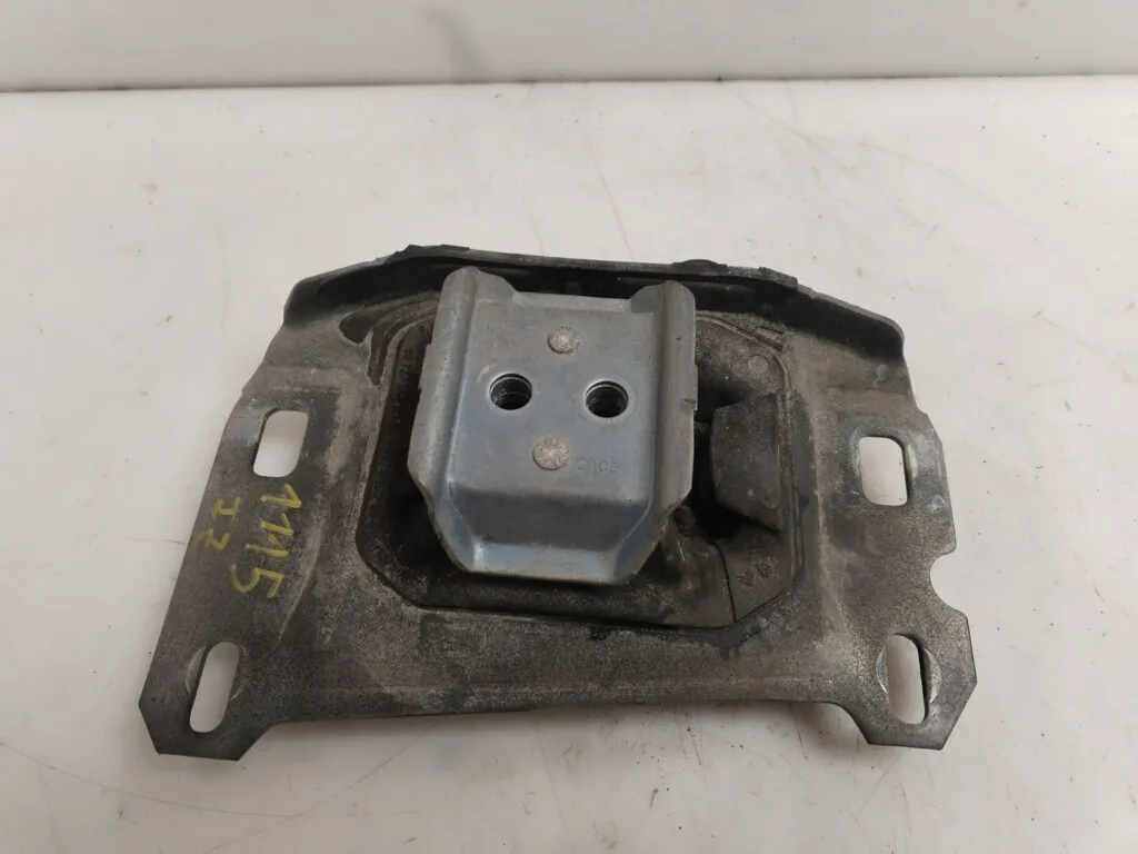 SOPORTE MOTOR DERECHO 125713