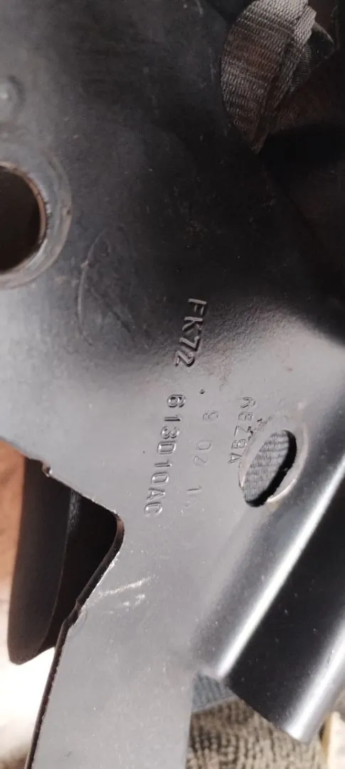 CINTURON SEGURIDAD TRASERO DERECHO 125686