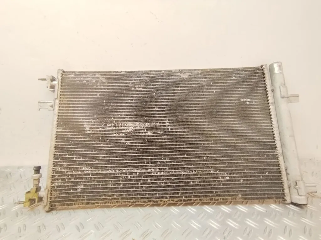 CONDENSADOR / RADIADOR AIRE ACONDICIONADO 126073