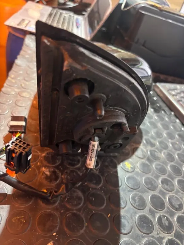 RETROVISOR DERECHO 125905