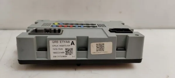 CAJA RELES / FUSIBLES 125629
