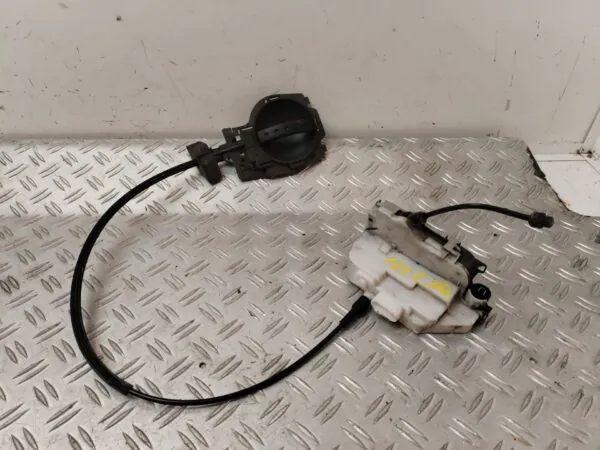 CERRADURA PUERTA DELANTERA DERECHA 126333