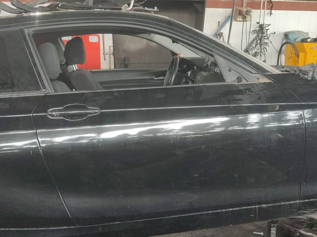 PUERTA DELANTERA DERECHA 125822