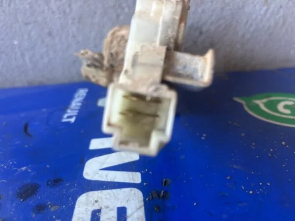 CERRADURA PUERTA TRASERA DERECHA 126326
