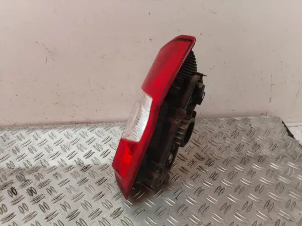 PILOTO TRASERO DERECHO 127293