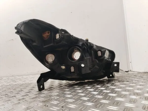 FARO IZQUIERDO 126900