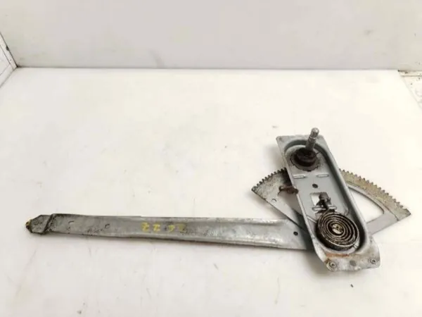 ELEVALUNAS DELANTERO IZQUIERDO 124390