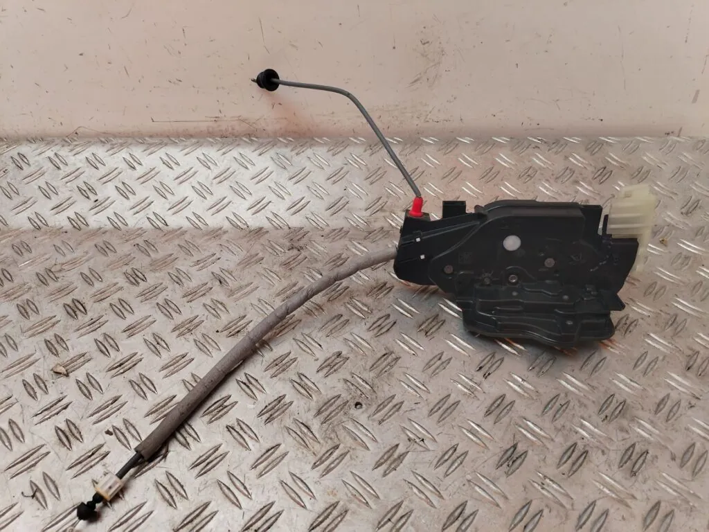 CERRADURA PUERTA TRASERA IZQUIERDA 126985