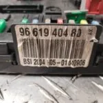 CAJA RELES / FUSIBLES 127008