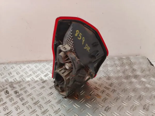 PILOTO TRASERO DERECHO 127293