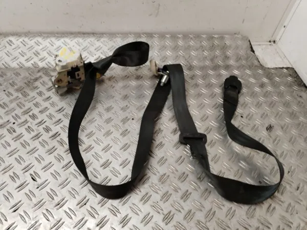 CINTURON SEGURIDAD DELANTERO DERECHO 127210