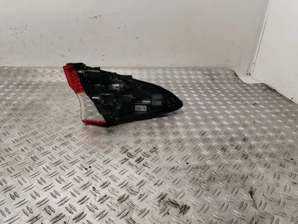 PILOTO TRASERO DERECHO 126310