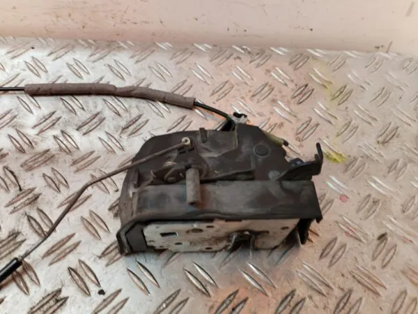 CERRADURA PUERTA DELANTERA DERECHA 127103