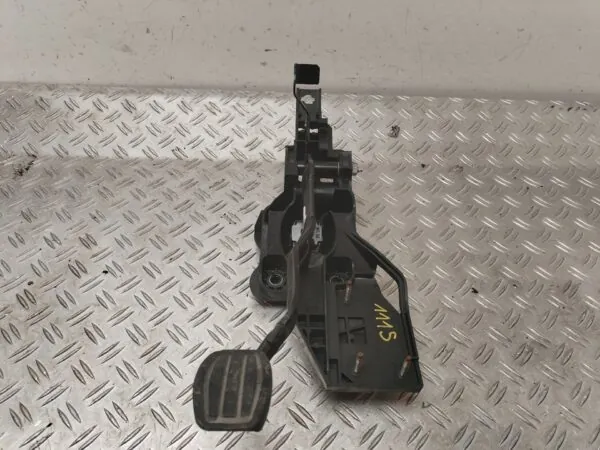 PEDAL FRENO 125989