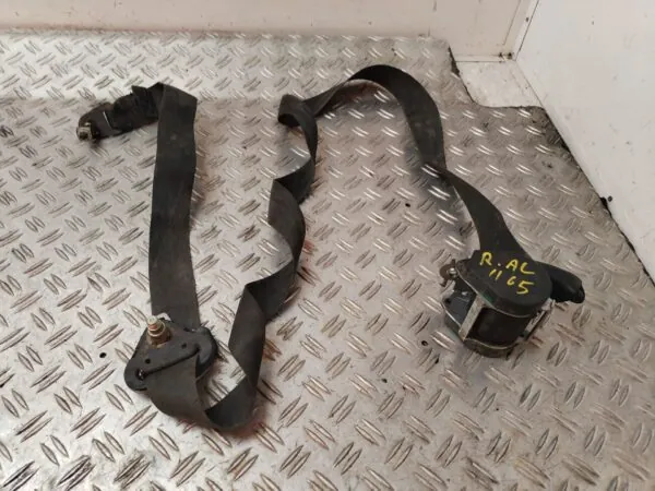 CINTURON SEGURIDAD DELANTERO DERECHO 127282