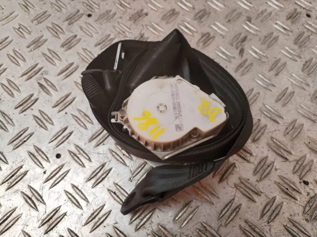 CINTURON SEGURIDAD DELANTERO DERECHO 127336