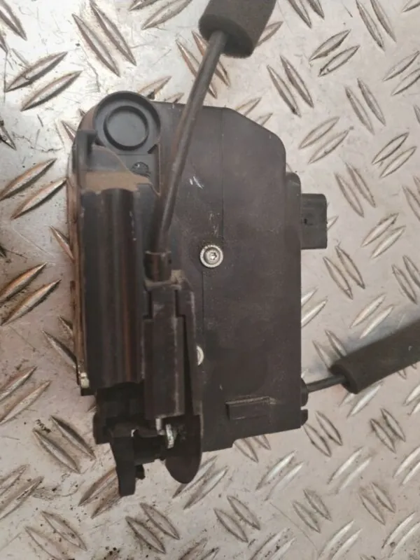 CERRADURA PUERTA DELANTERA DERECHA 127342