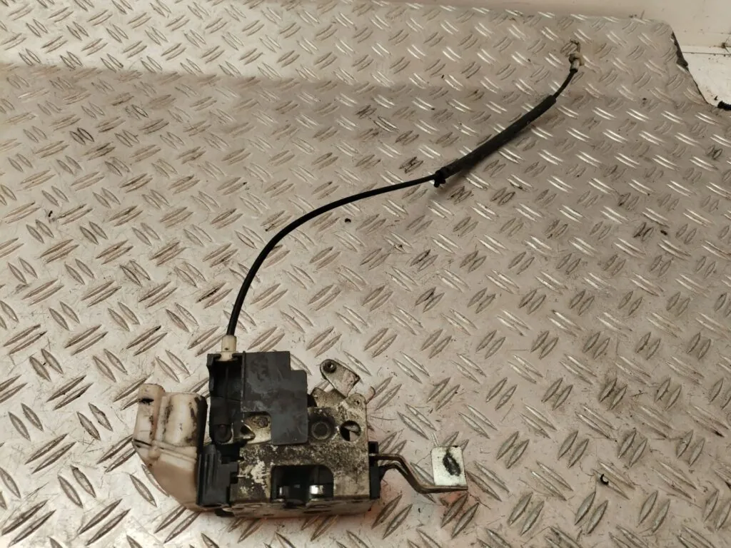 CERRADURA PUERTA DELANTERA DERECHA 126718