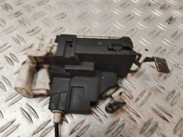 CERRADURA PUERTA DELANTERA DERECHA 126718