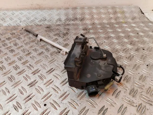 CERRADURA PUERTA DELANTERA DERECHA 127103