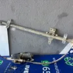 ELEVALUNAS DELANTERO DERECHO 126334