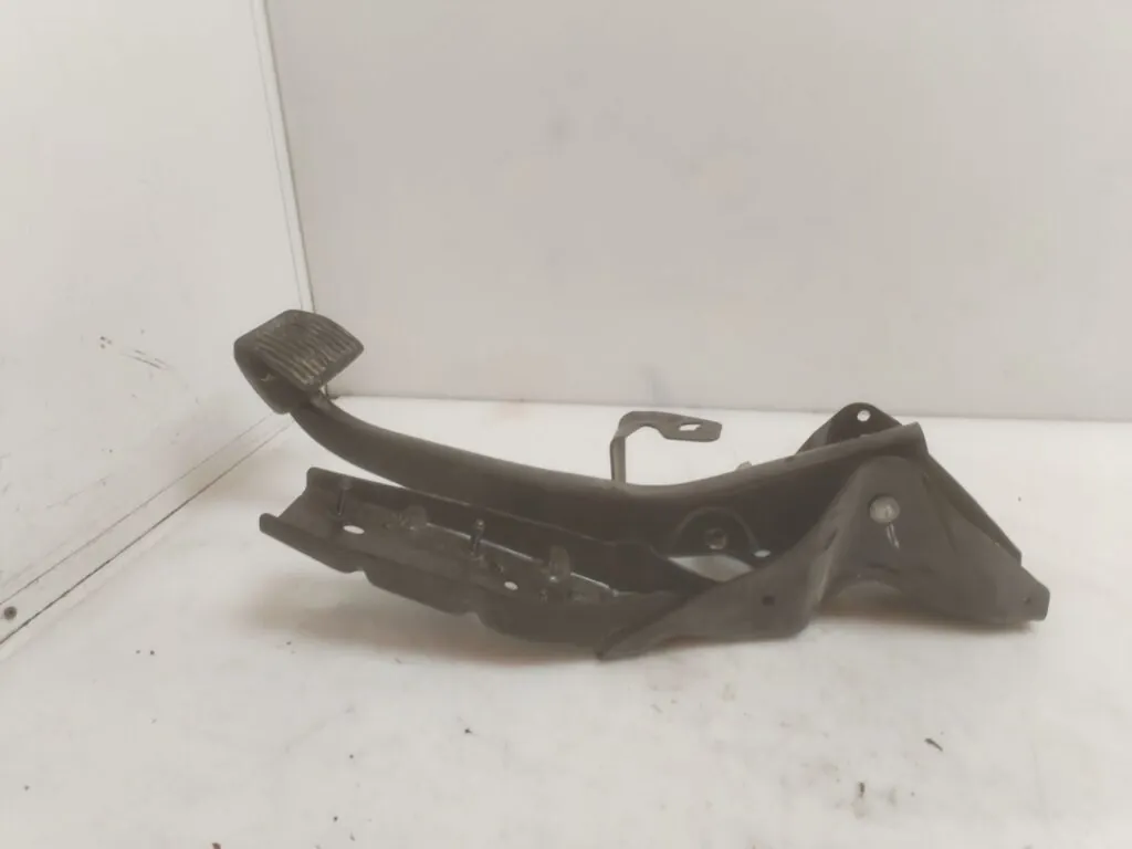 PEDAL FRENO 125807