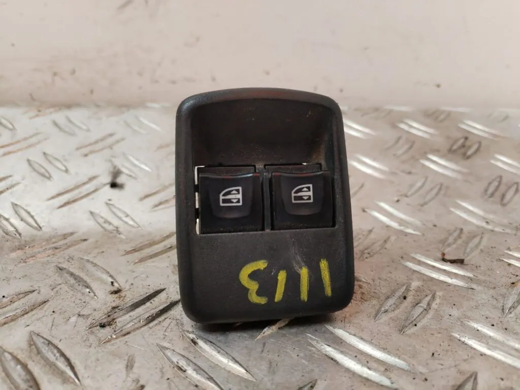 MANDO ELEVALUNAS DELANTERO IZQUIERDO 126973