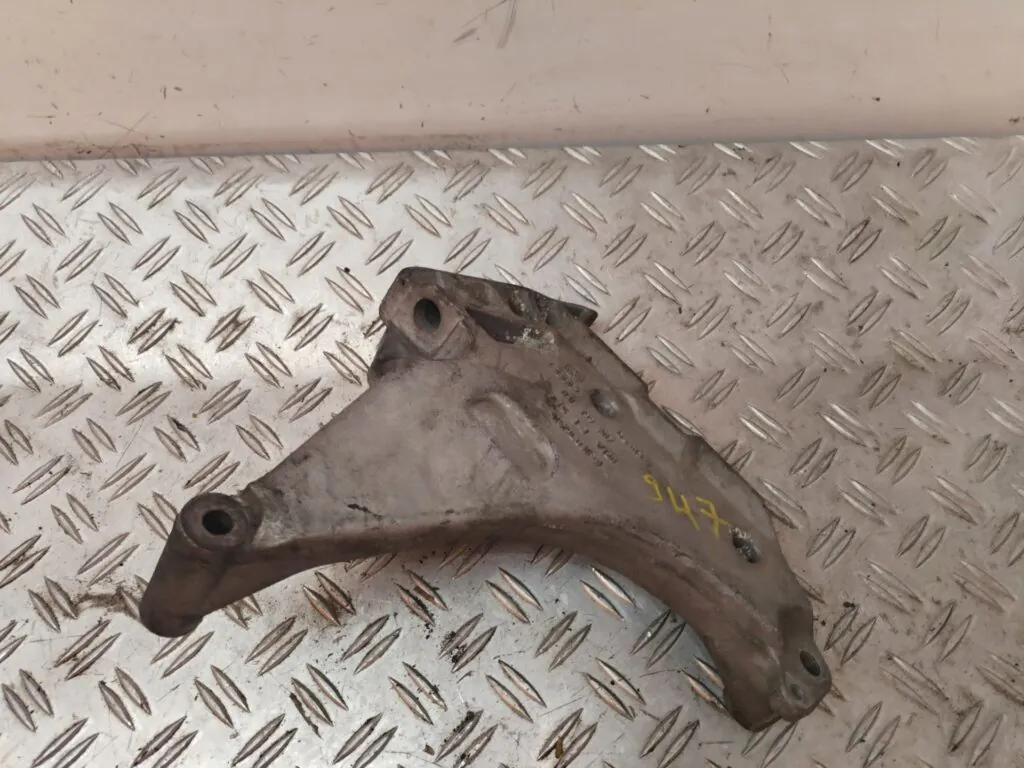 SOPORTE MOTOR DERECHO 127190