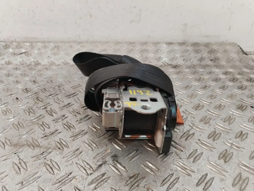 CINTURON SEGURIDAD DELANTERO DERECHO 129036