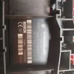 CAJA RELES / FUSIBLES 125125
