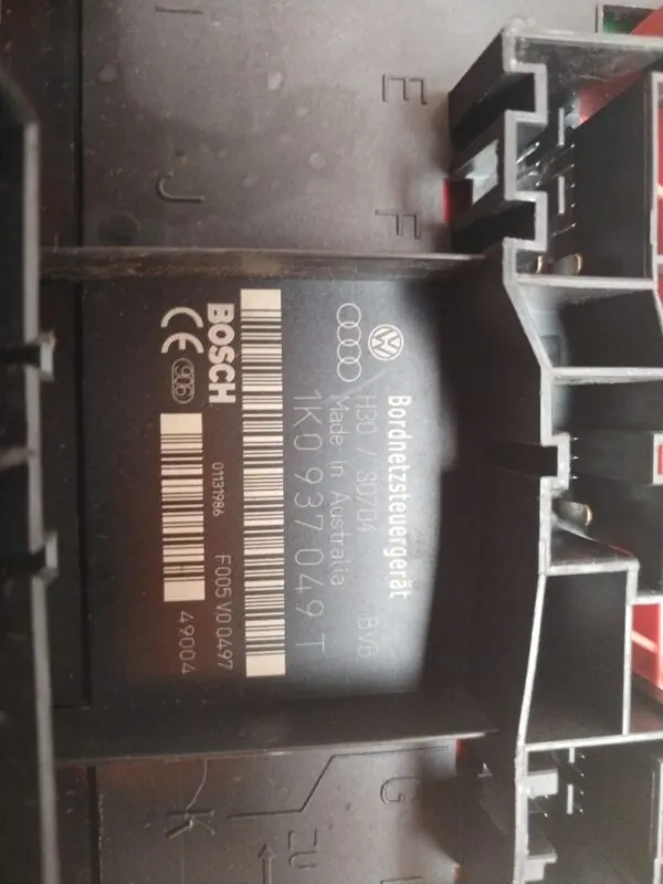 CAJA RELES / FUSIBLES 125125