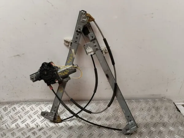 ELEVALUNAS DELANTERO IZQUIERDO 127895