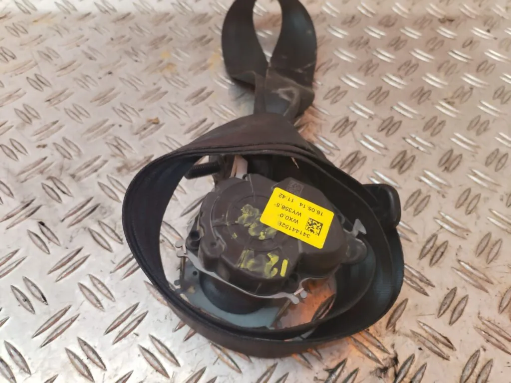 CINTURON SEGURIDAD DELANTERO DERECHO 128139