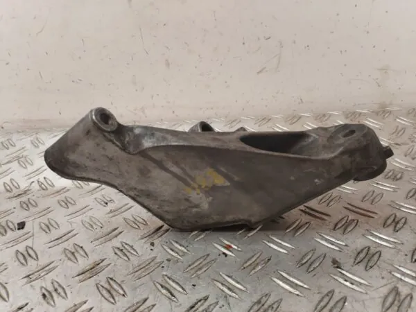 SOPORTE MOTOR DERECHO 128515