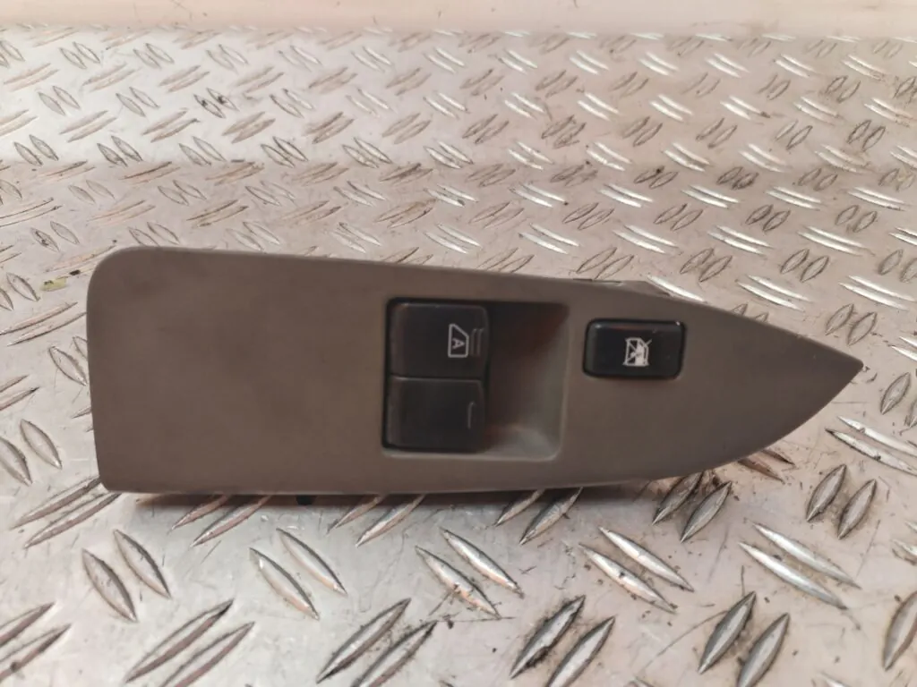MANDO ELEVALUNAS DELANTERO IZQUIERDO 128249