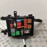 CAJA RELES / FUSIBLES 127432