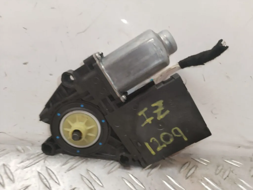 MOTOR ELEVALUNAS DELANTERO IZQUIERDO 127832