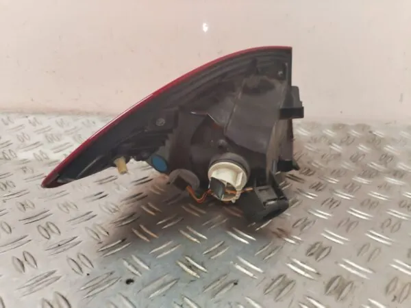 PILOTO TRASERO DERECHO 127350