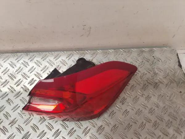 PILOTO TRASERO DERECHO 127350