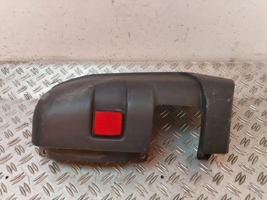 PUNTERA PARAGOLPES TRASERA IZQUIERDA 128673