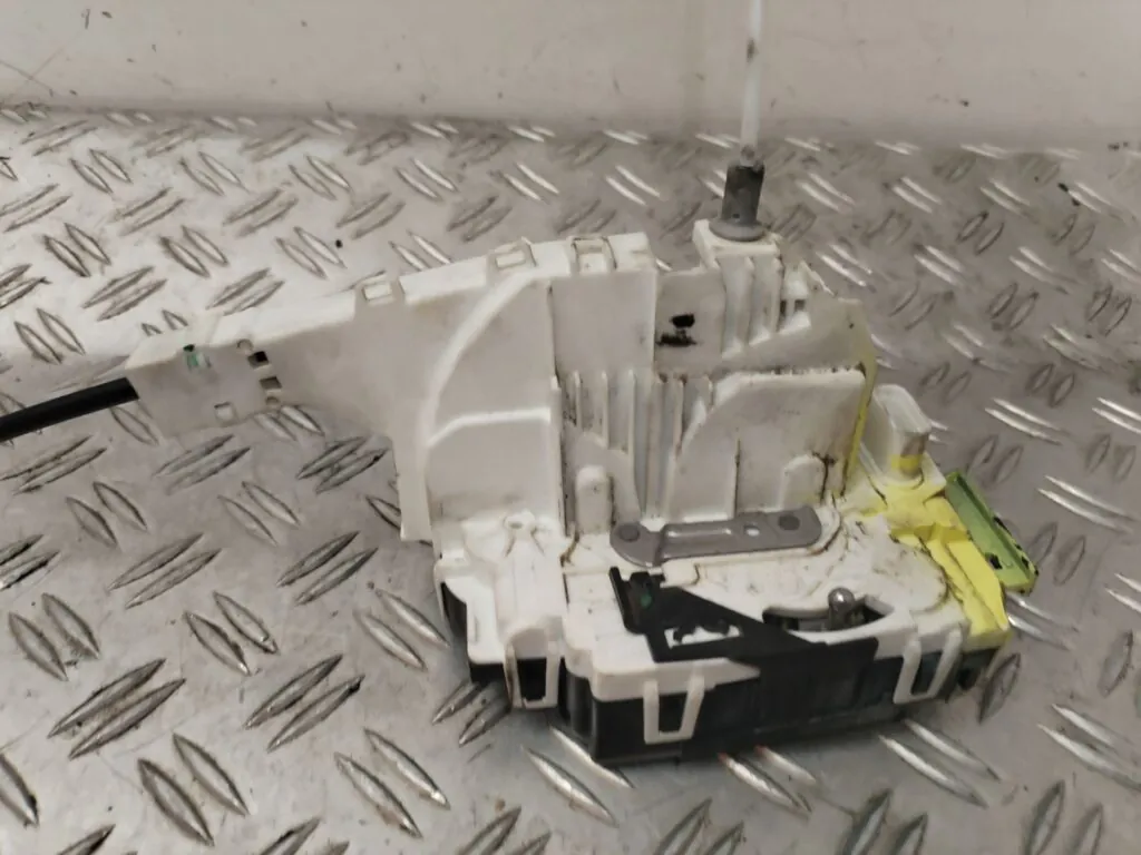 CERRADURA PUERTA DELANTERA IZQUIERDA 127280