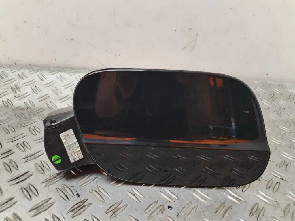 TAPA EXTERIOR COMBUSTIBLE 127146