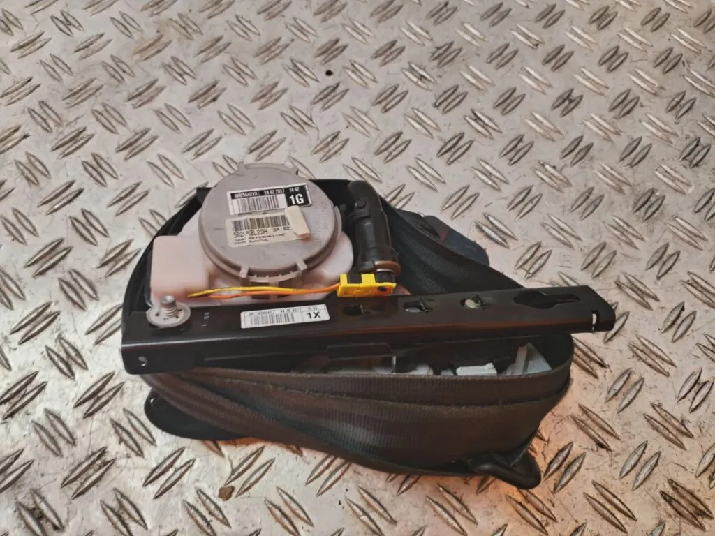 CINTURON SEGURIDAD DELANTERO IZQUIERDO 128390