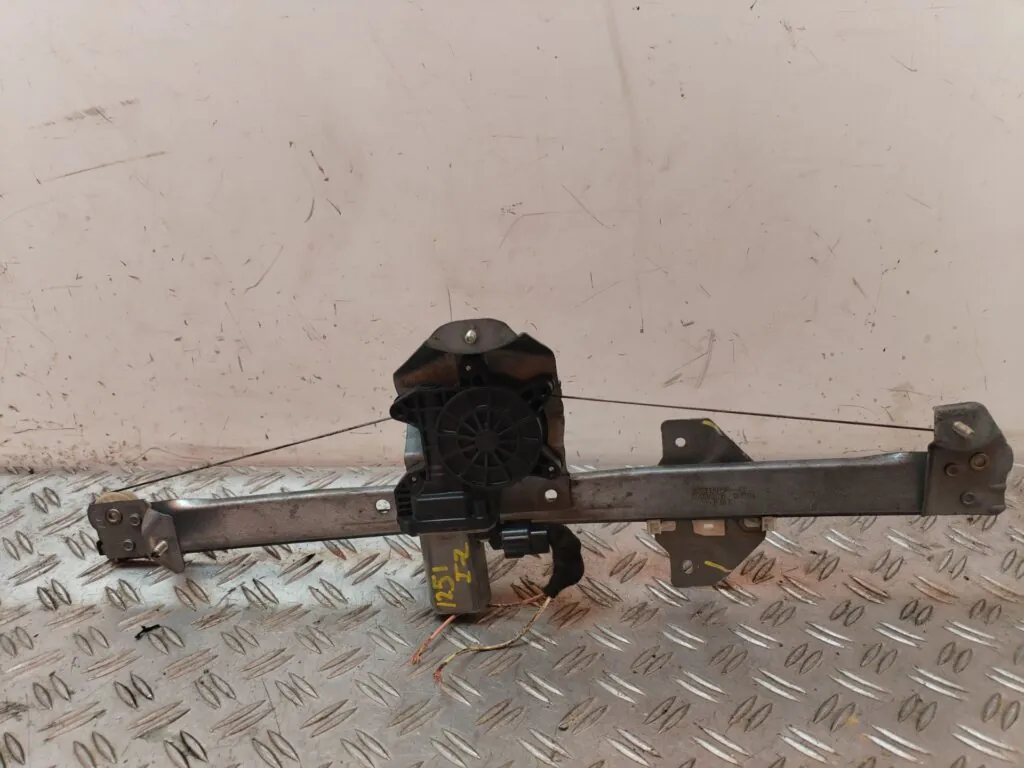 ELEVALUNAS DELANTERO IZQUIERDO 129079