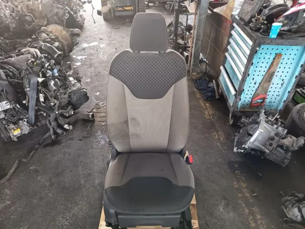 ASIENTO DELANTERO DERECHO 127217