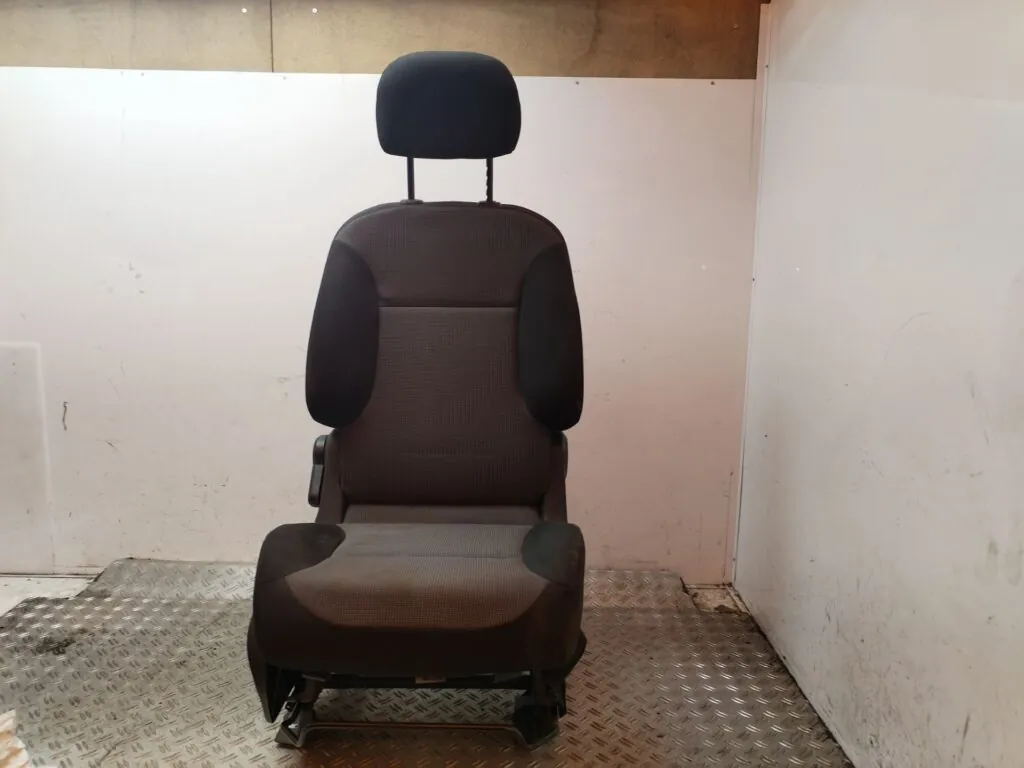 ASIENTO DELANTERO DERECHO 129136