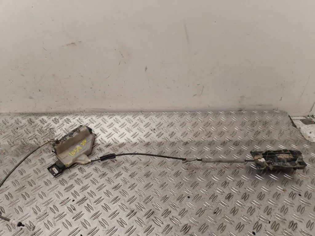 CERRADURA PUERTA DELANTERA DERECHA 128195
