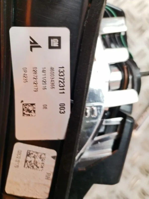 PILOTO TRASERO DERECHO INTERIOR 127220